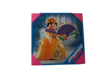 Special Gräfin mit Fächer 4657